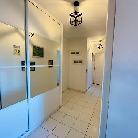 Escale A Balbec- Proche Et Centre *