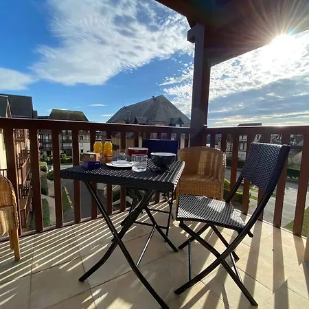 Escale A Balbec- Proche Et Centre *