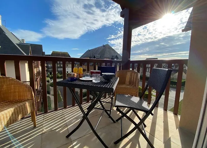 Escale A Balbec- Proche Et Centre *