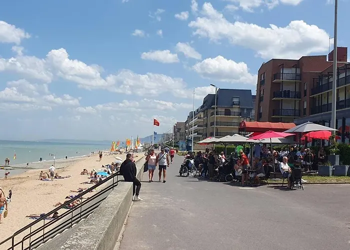 Escale A Balbec- Proche Et Centre